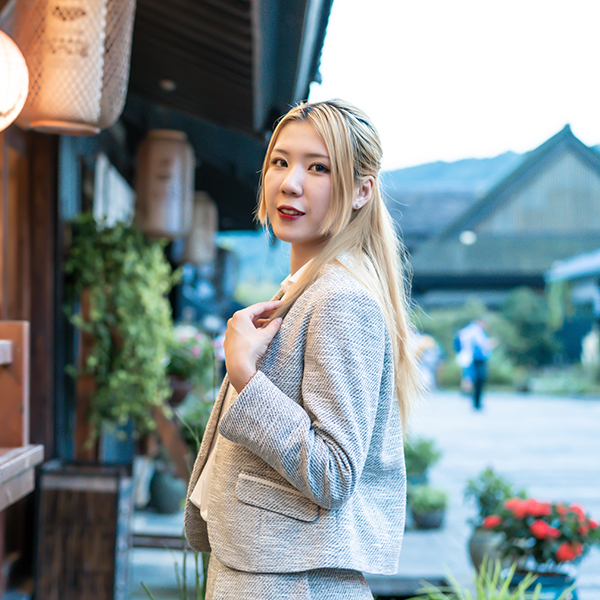  女裝